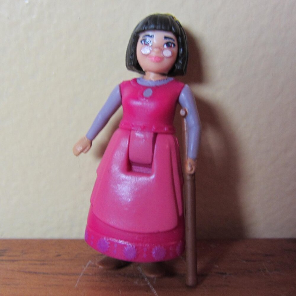 5 for $25 - Disney Wish Dahlia Of Rosas figure (W5261)